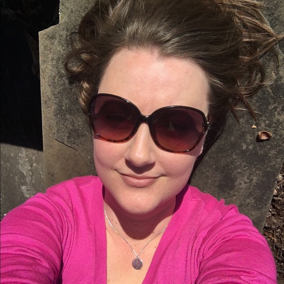 Meet your Posher, Juliette - Picture 3 of 8